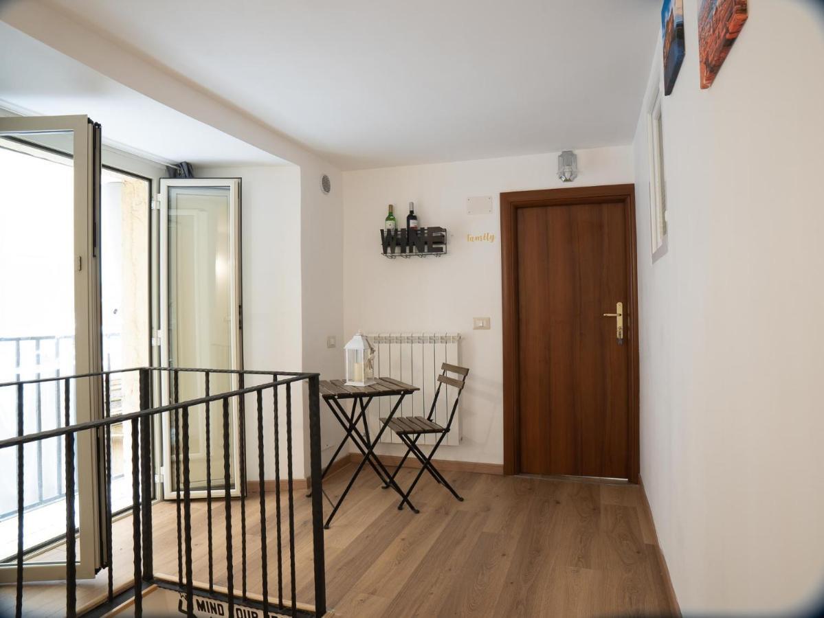 Athmosfera Nova 18 Hotel Naples Luaran gambar