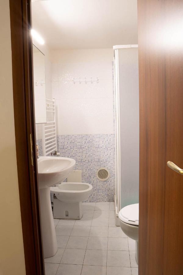 Athmosfera Nova 18 Hotel Naples Luaran gambar